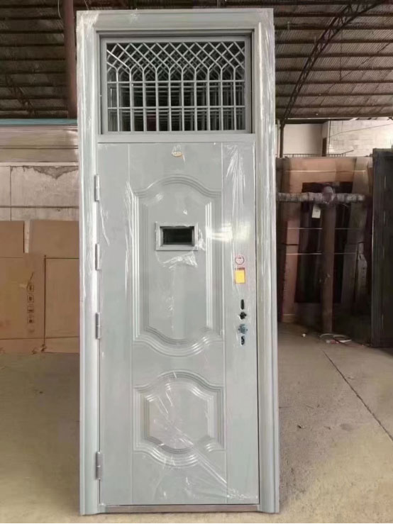 汉台学校教室门