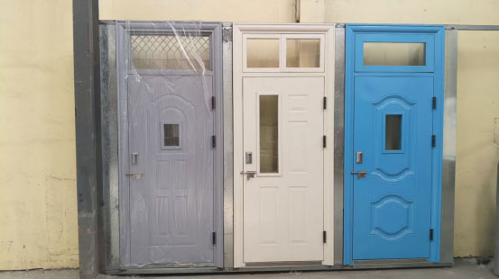 汉台学校教室门