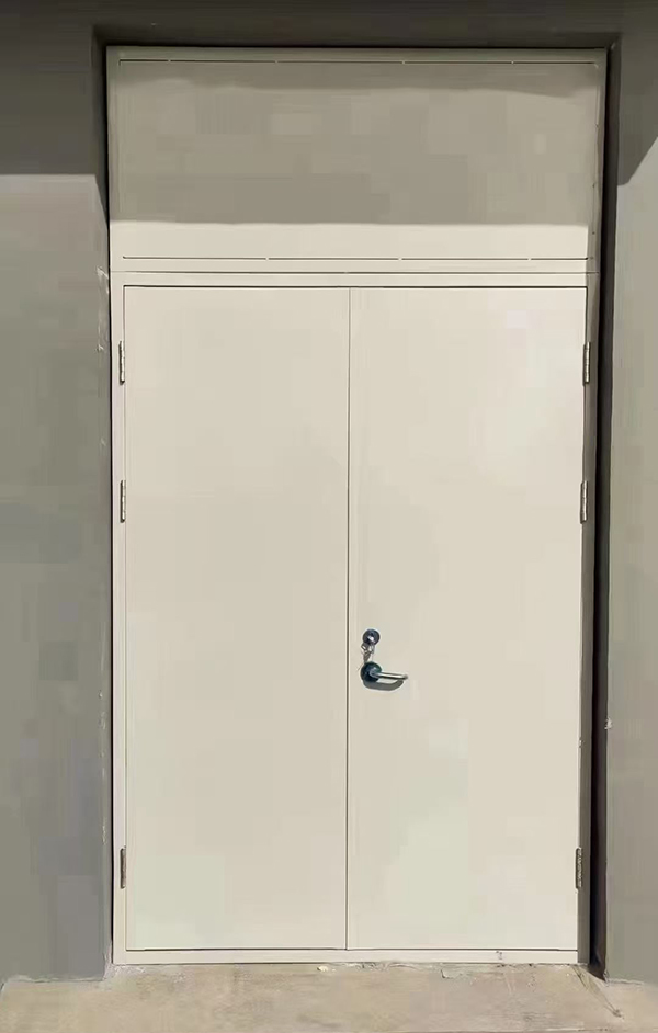 展览馆项目完成大跨度汉台防火门安装